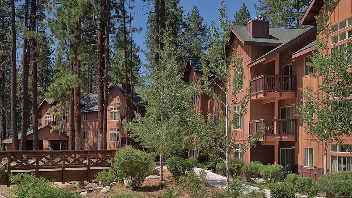 Round Hill Village Condo | 1br Deluxe Condo w/Tahoe Skiing
