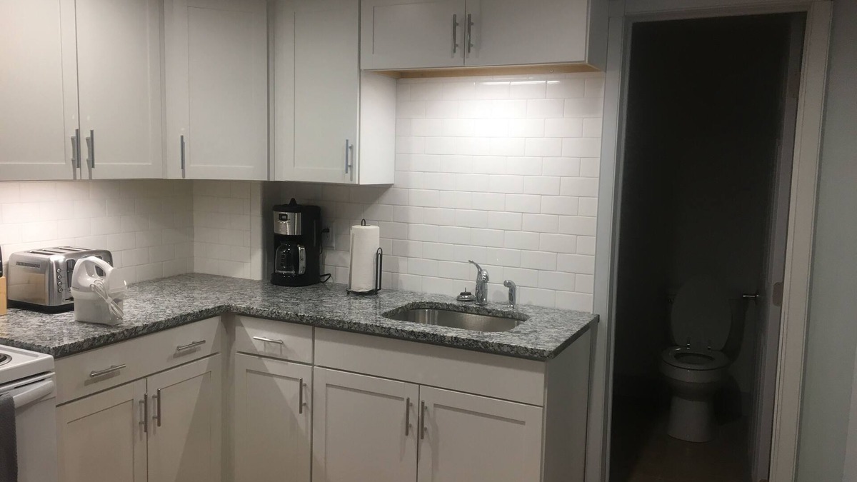 Mohawk Apartment | 1BR FACTORY APT AT THE MOHAWK ANTIQUES MALL/RIGHT OFF EXIT 30 NYS THRUWAY!