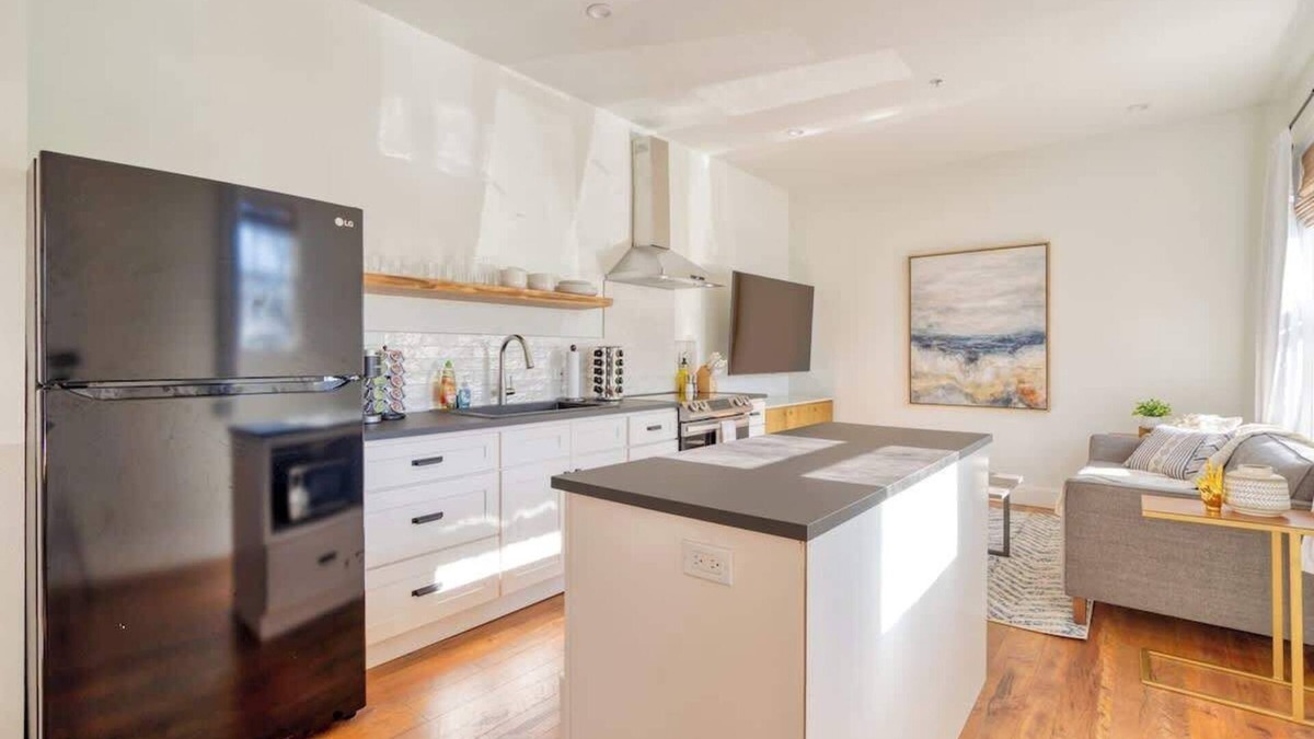 Uptown Apartment | 1BR Fast WiFi Walk to Dining & Breweries
