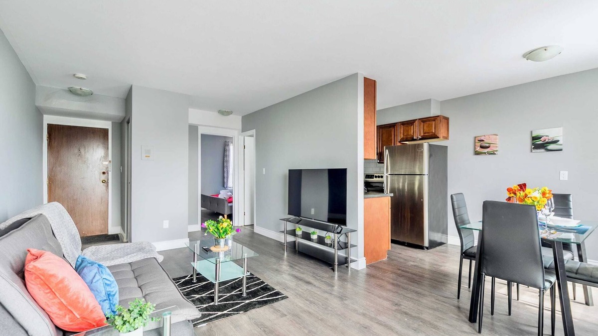 Rosedale Apartment | 1BR Glenview West Apt with Patio - Near Downtown!