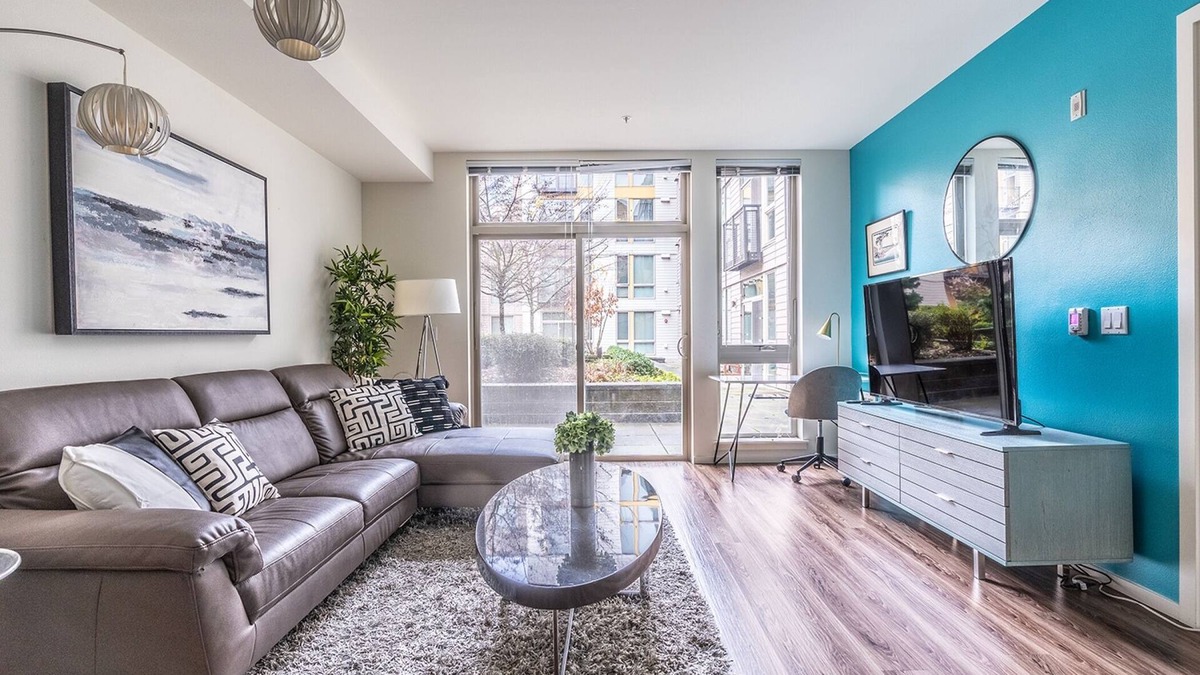 Mercer Island Apartment | 1BR | Gym, Rooftop | Mercer Island | Sophari E
