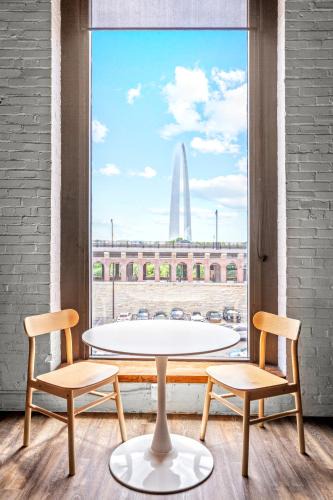 Downtown St. Louis Apartment | 1BR Loft-Parking-Gym-Roof Deck-3H
