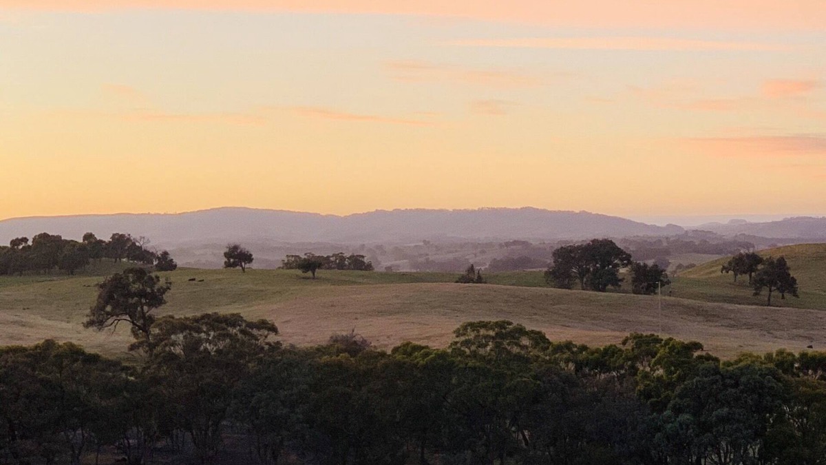 Mia Mia Villa | 1BR Mia Mia Vistas-Wine Country Retreat with Spa, Fire Pit & Country Vistas