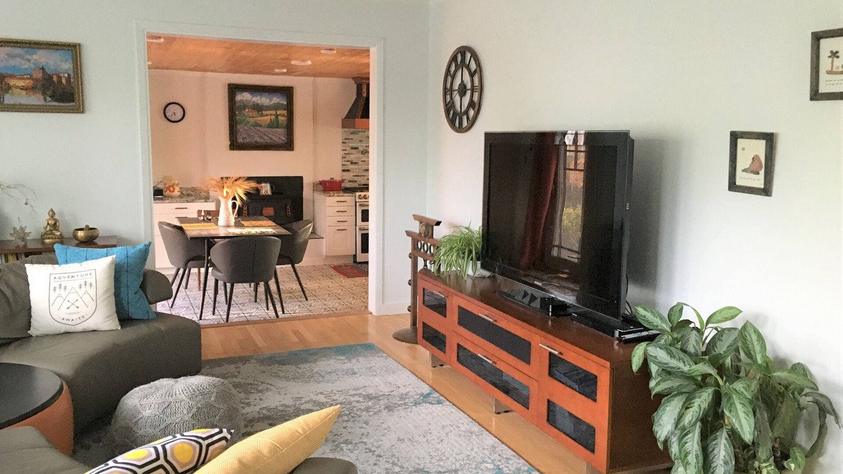 Los Alamos House | 1BR + Office House in Los Alamos downtown. 9 min to LANL