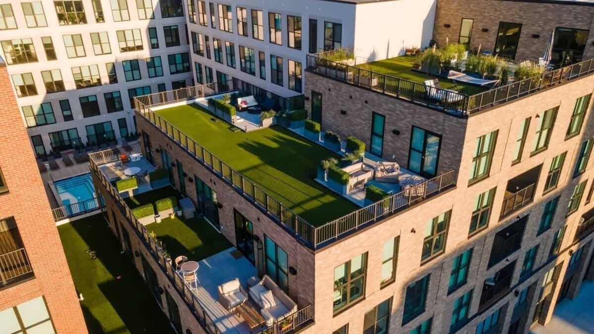 Pendleton Apartment | 1BR OTR CBD Refuge - Free Parking/Gym/Rooftop Pool