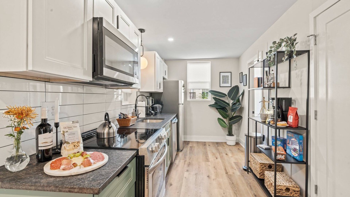 Passyunk Square Apartment | 1BR Passyunk AveStunner-Perfect Location
