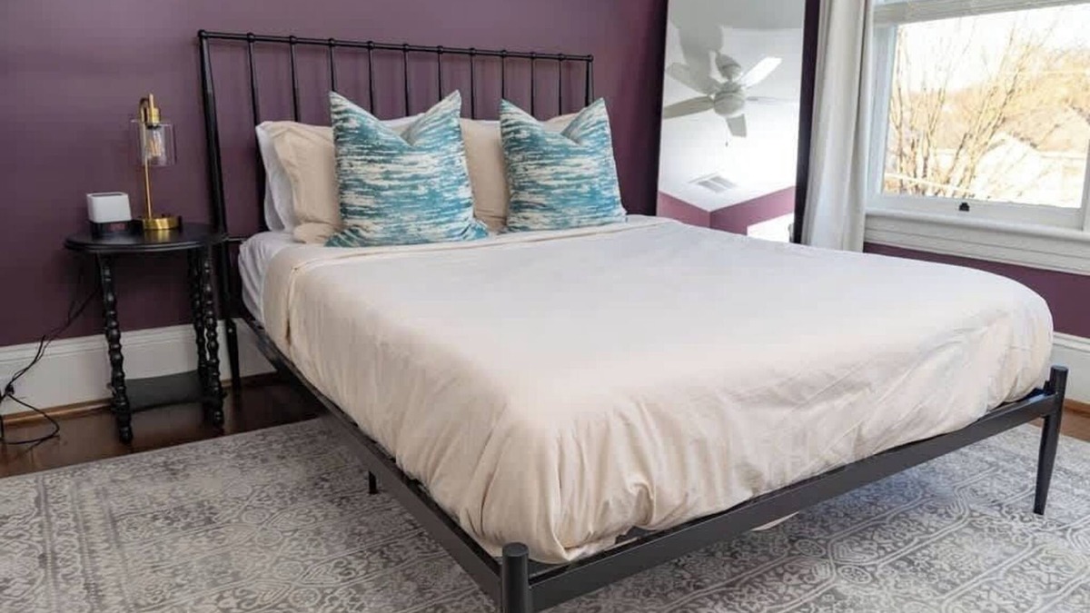 Roanoke House | 1BR Penthouse Apt |Walkable|Food|Greenway|Safe
