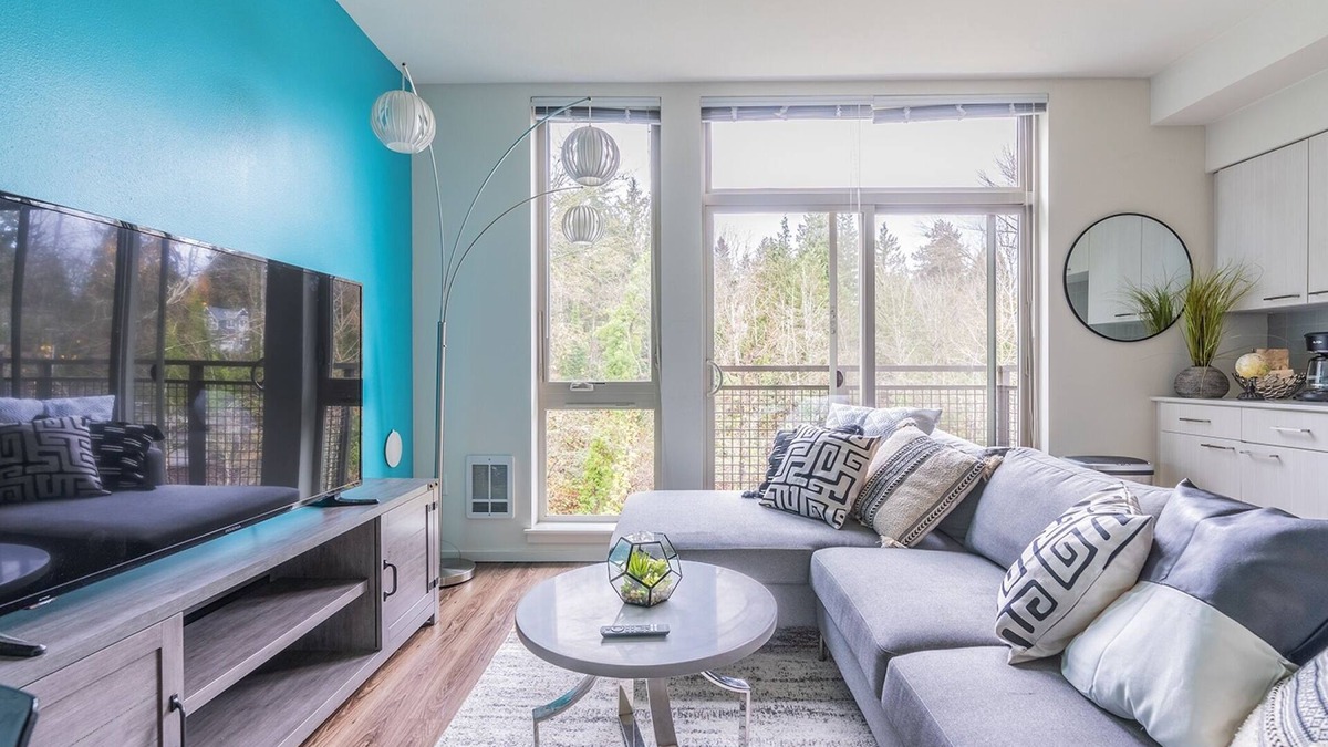 Mercer Island Apartment | 1BR Urban Mercer Island Sophari Suites