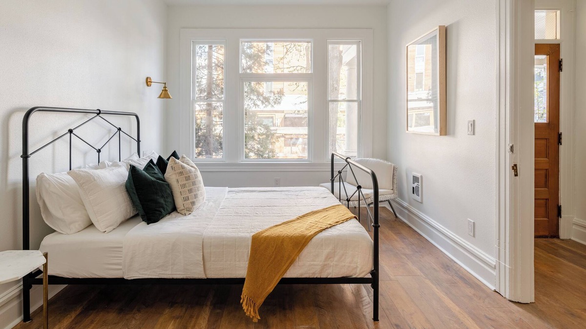 Uptown Apartment | 1BR Walk to Coffee, Brews & NW 23rd Shops