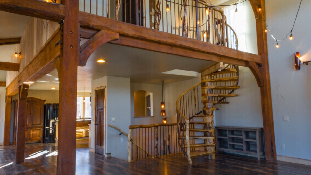 Colorado Springs House | 1cBarn for WEDDINGS, Reunions, large Estate Home; Sleep15, Games, Views; Private