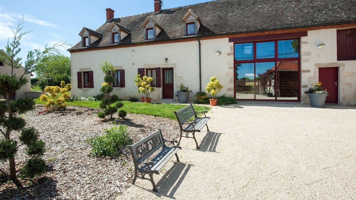 Saint-Loup-Geanges House | 1er Cru - SAINT LOUP GEANGES