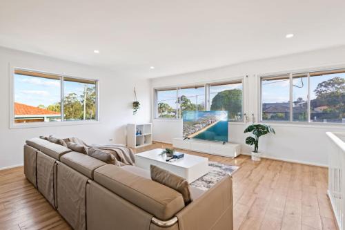 Sunnybank House | 1Mins to Pinelands Plaza 4BR Chic Family Retreat