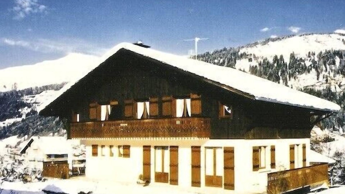 Morzine Apartment | 1st floor apartment in Savoyard chalet in Morzine.