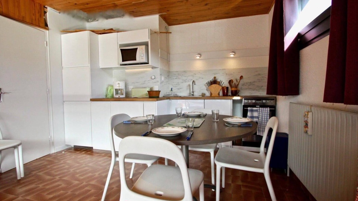 Chamrousse Apartment | 1st floor, balcony, tv, ski locker, 45m², Chamrousse