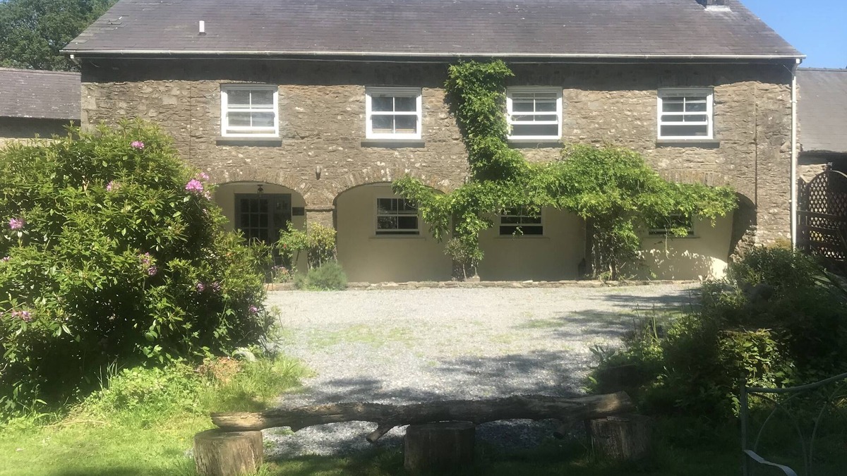 Llandeilo Apartment | 1st floor private accommodation (within house) with Cothi river views