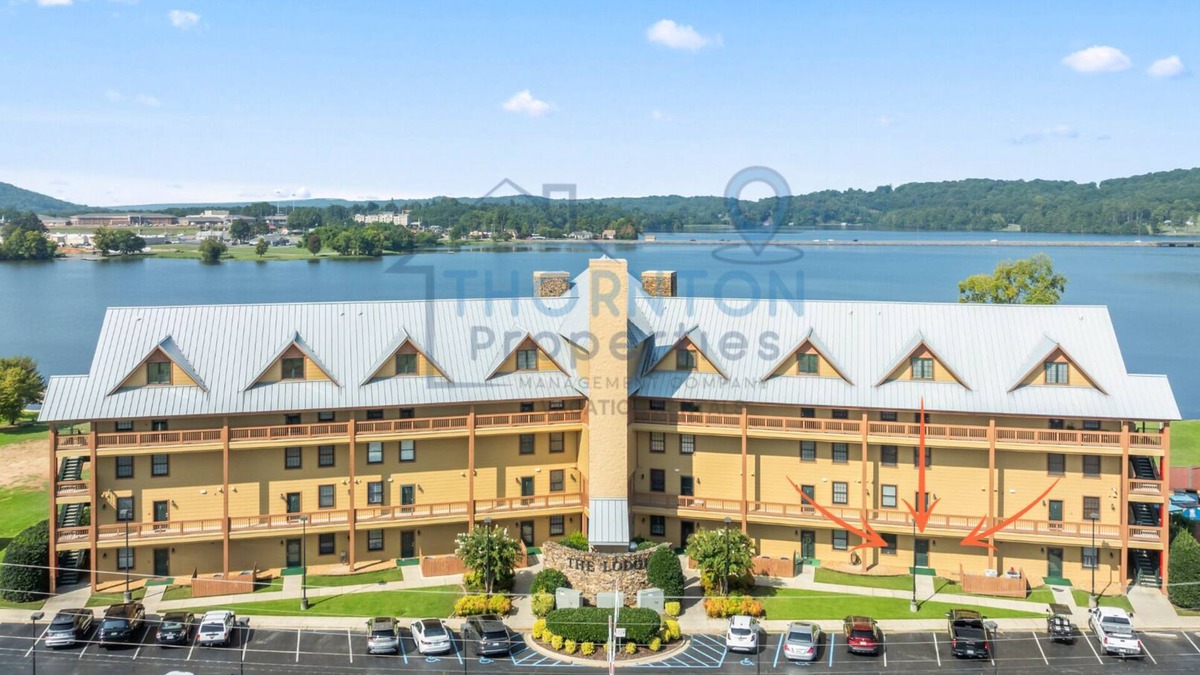 Guntersville Condo | 1st level unit w/communal pool @ Lake Guntersville