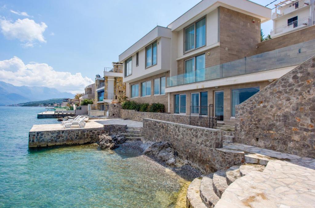 Krasici Apartment | 1st.LINE BEACH RELAX