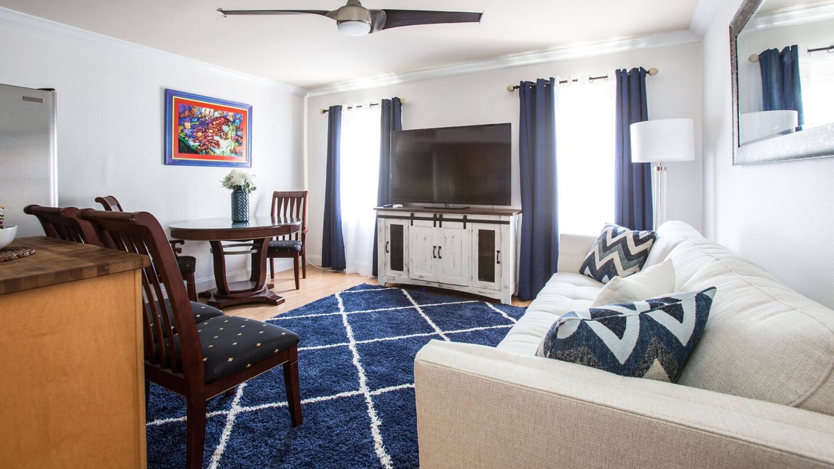 Faubourg Delassize House | 1st Pick for LOCATION! Steps from St. Charles Ave