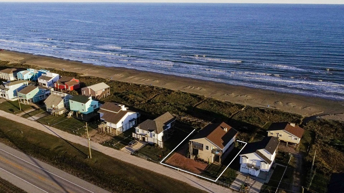 Terramar Beach House | 1st row 4 bedroom 3 bath - Best views!