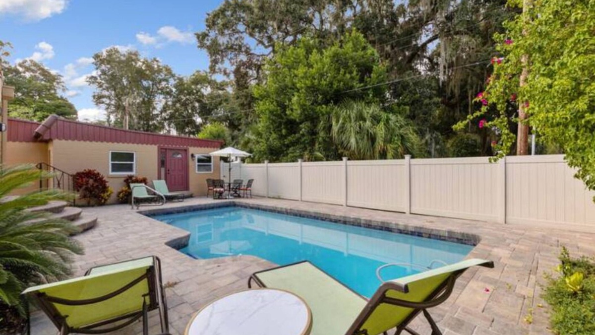 Lakeland House | 2/1 Spanish Cottage w/Pool + Pet Friendly