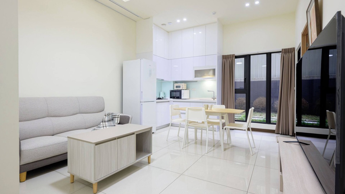 Datong Apartment | 2/1 Taipei Main Station Garden by Super Host