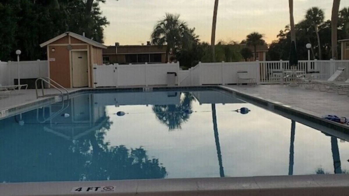 Anona Condo | 2/2 water front community Clearwater area