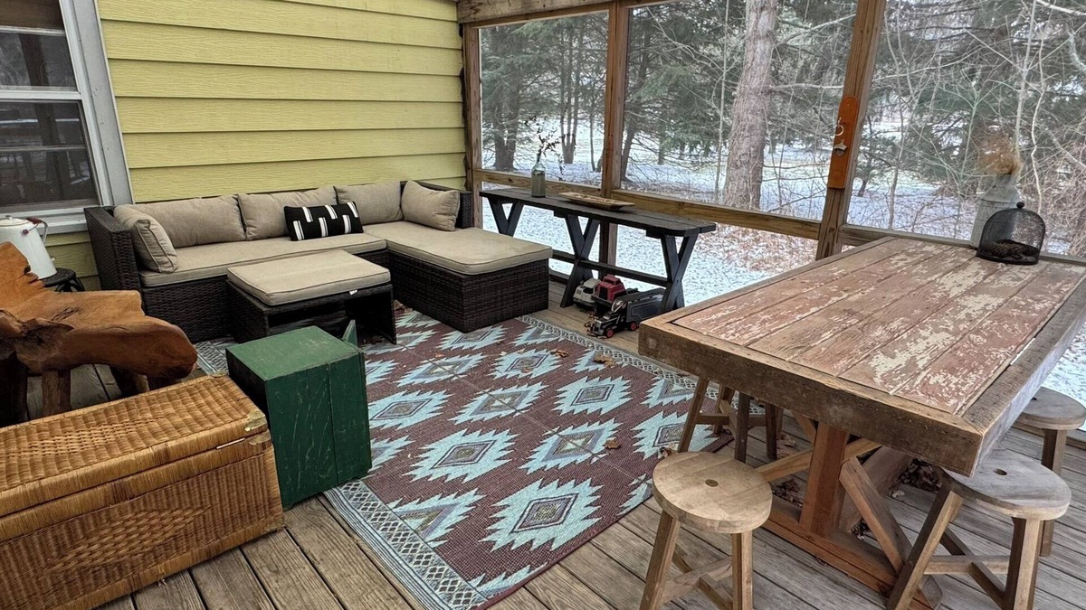 Harbert House | 2-3 nt min Serene Wooded lot fire pit hot tub screened porch