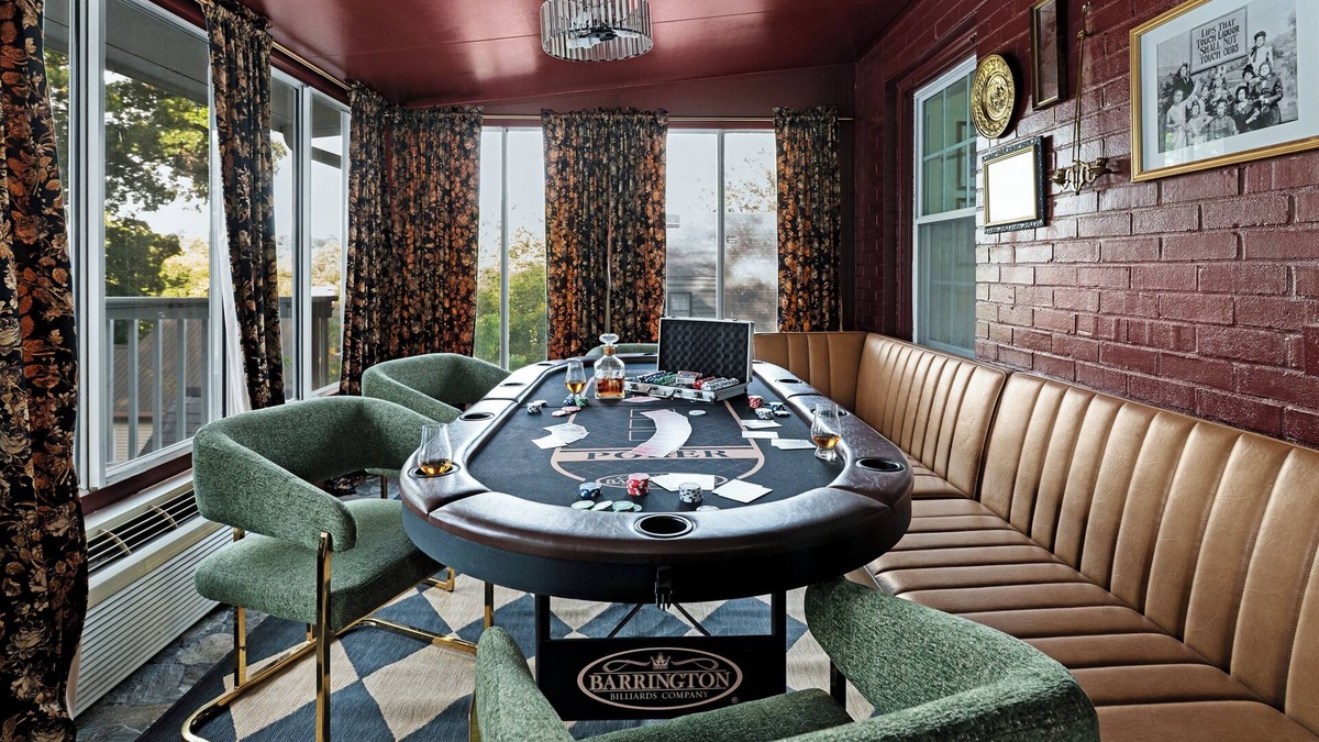 Frankfort House | 2.7 mi to Buffalo Trace|Hot tub|Firepit|Poker|Espresso Machine