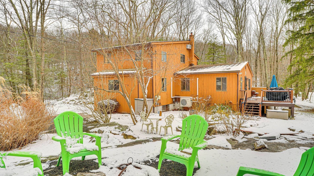 Carmel Cabin | 2-Acre Plot: Family Carmel Cabin w/Fire Pit!