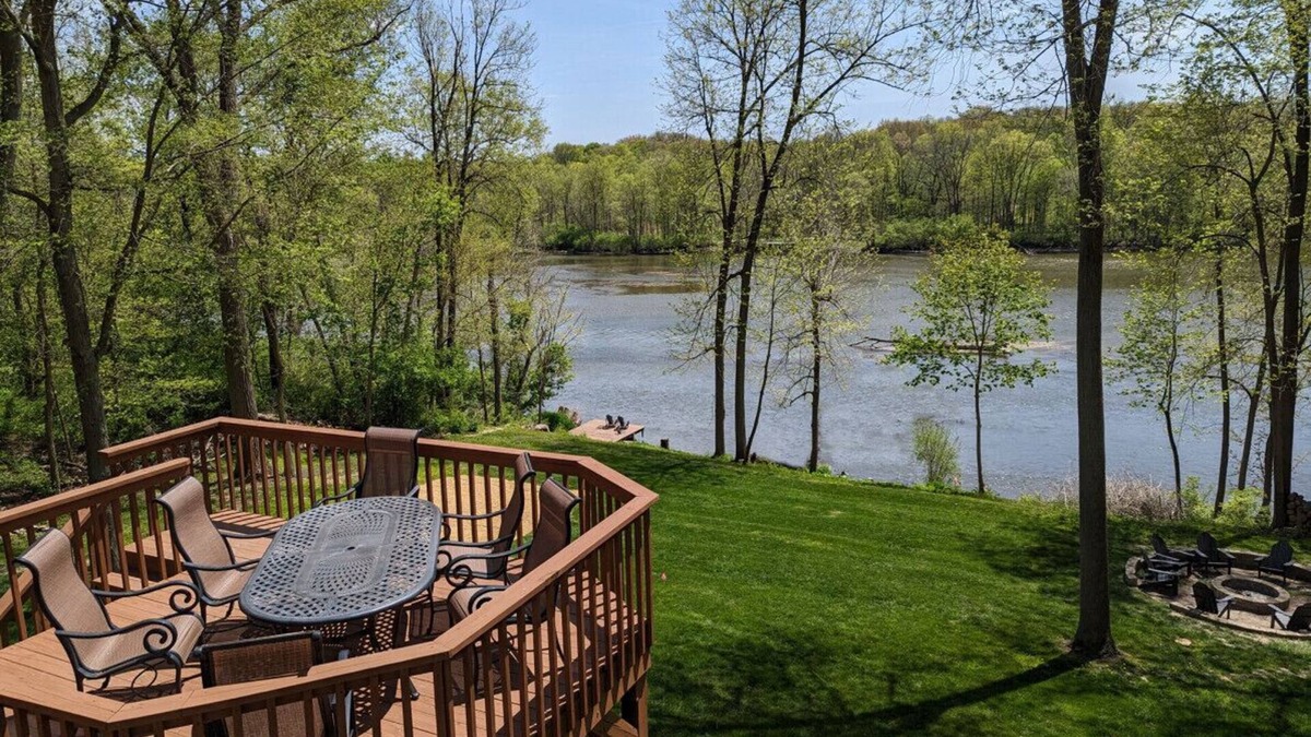 Yorkville House | 2-Acre Retreat on the Fox River with Spectacular Views & Hot Tub!