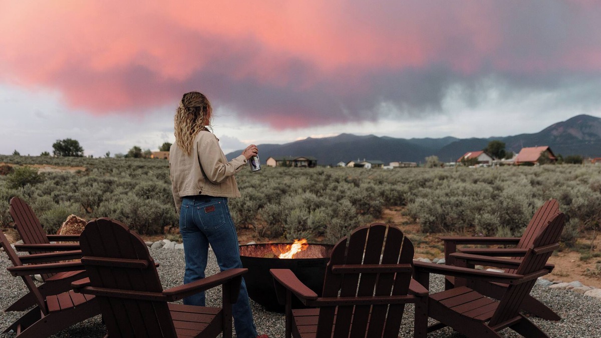 Taos House | 2 Amazing Home Together, Mountain Views, Easy to TSV