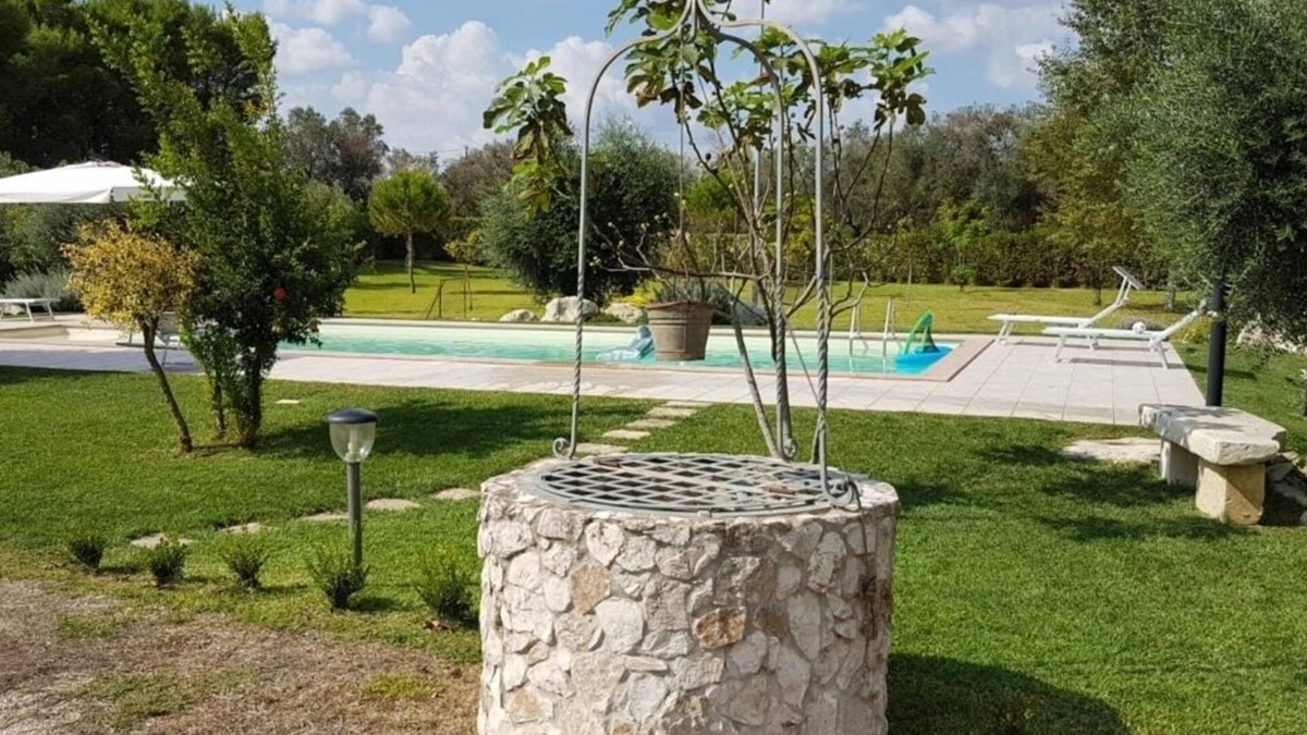 Sanarica Villa | 2 apartments in Villa with Pool - Total of 10 beds available