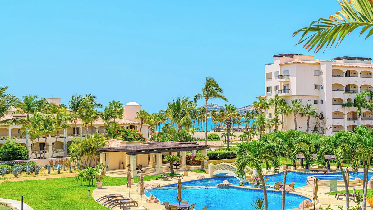 Zona Hotelera Condo | 2 BD Las Mananitas Remodeled Designer Villa Cielo