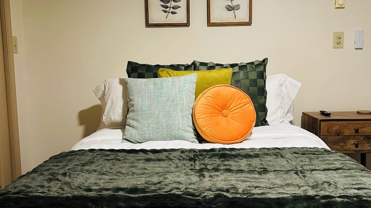 Catawissa Apartment | 2 bdr - 10 mins from I-80