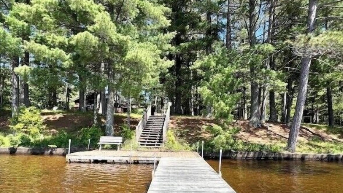 Manitowish Waters Cabin | 2 BDR! On Alder Lake!
