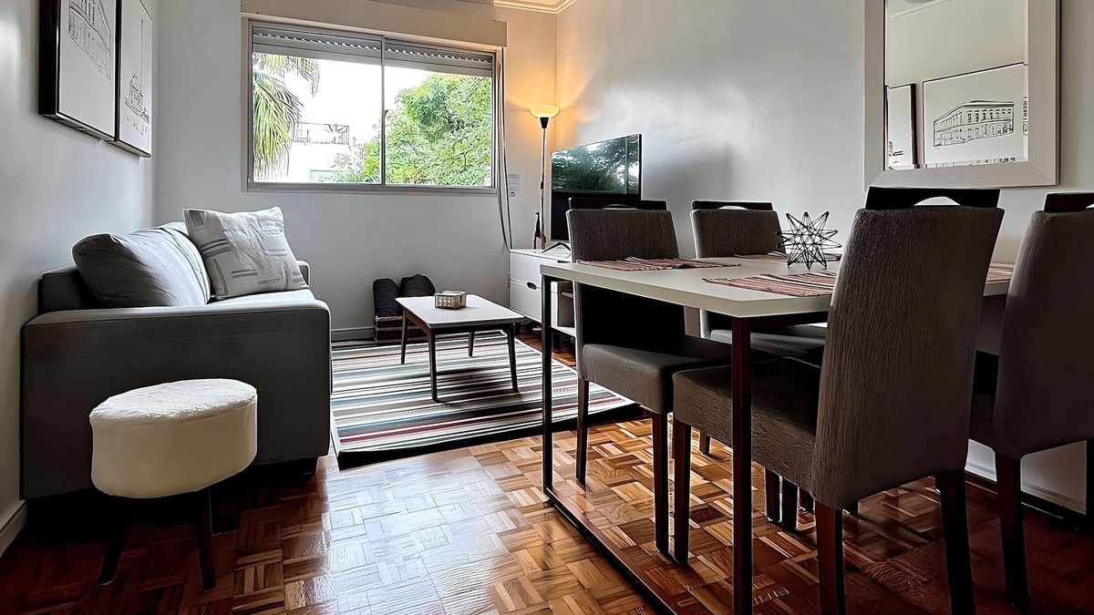 Mont'Serrat Apartment | 2 bdrm apt w/ office near Moinhos Park