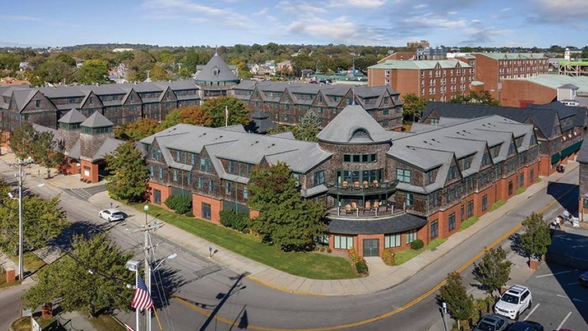 The Point Resort | 2 bdrm Club Wyndham Long Wharf;10 min walk to Newport Boat Show; parking incl.