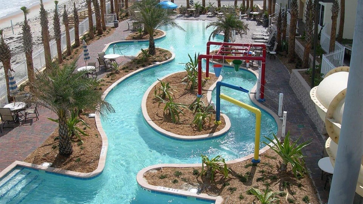 Bostroms Condo | 2 BDRM COVE ON ORMOND BEACH~ AQUARIUM, POOLS, RIGHT ON BEACH, DINING