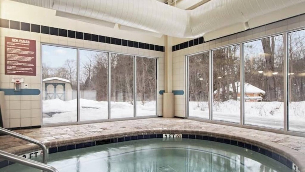 East Stroudsburg Apartment | 2 bdrm villa Poconos Mtns.
