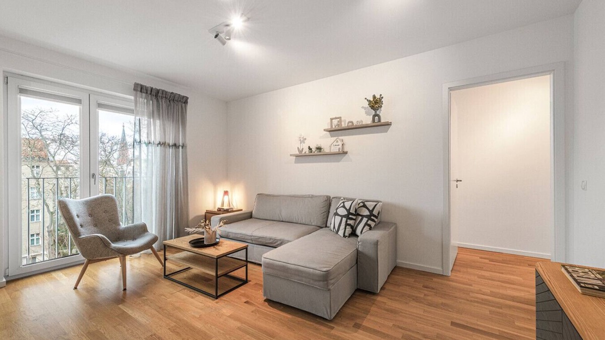 Gesundbrunnen Apartment | 2 Bedroom Apartment with Balcony