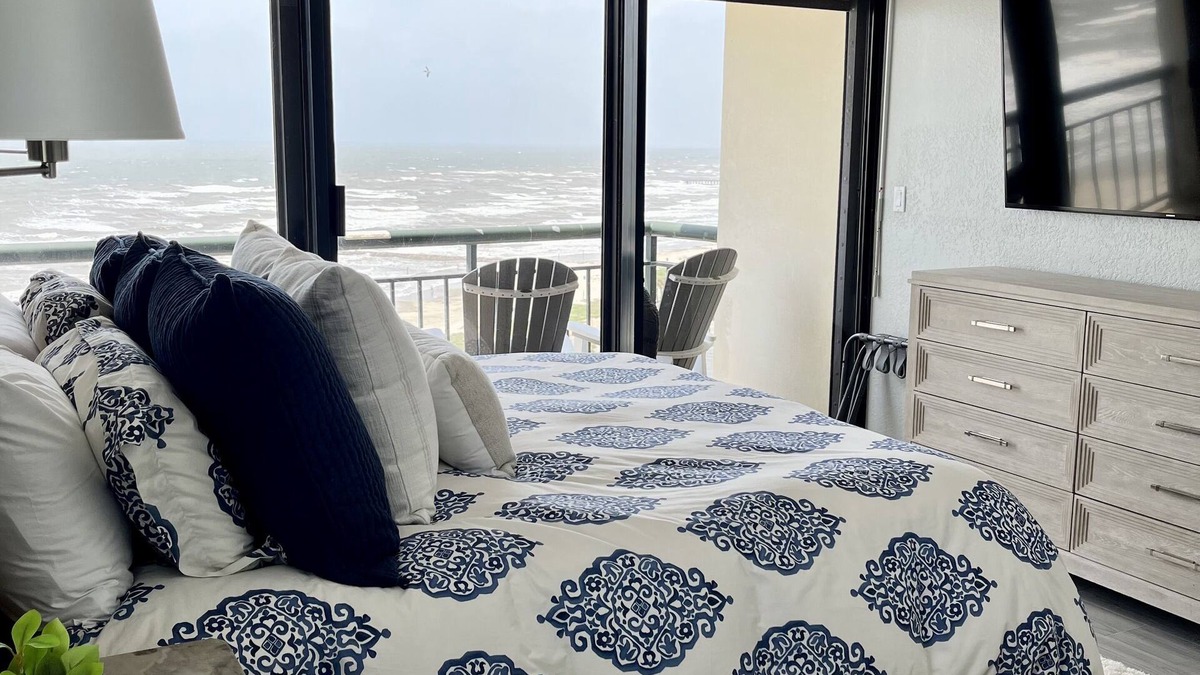Galveston Condo | 2 bed,2.5 bathOCEAN Front”San Luis Private Condo. Endless Sunsets!Family-sized!