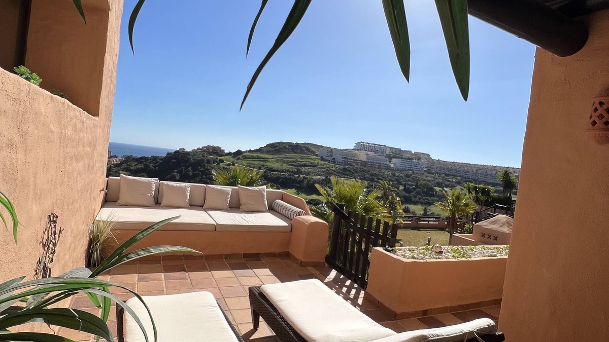 Manilva Apartment | 2 Bed, 2 Bath Apartment with a huge balcony several seating areas