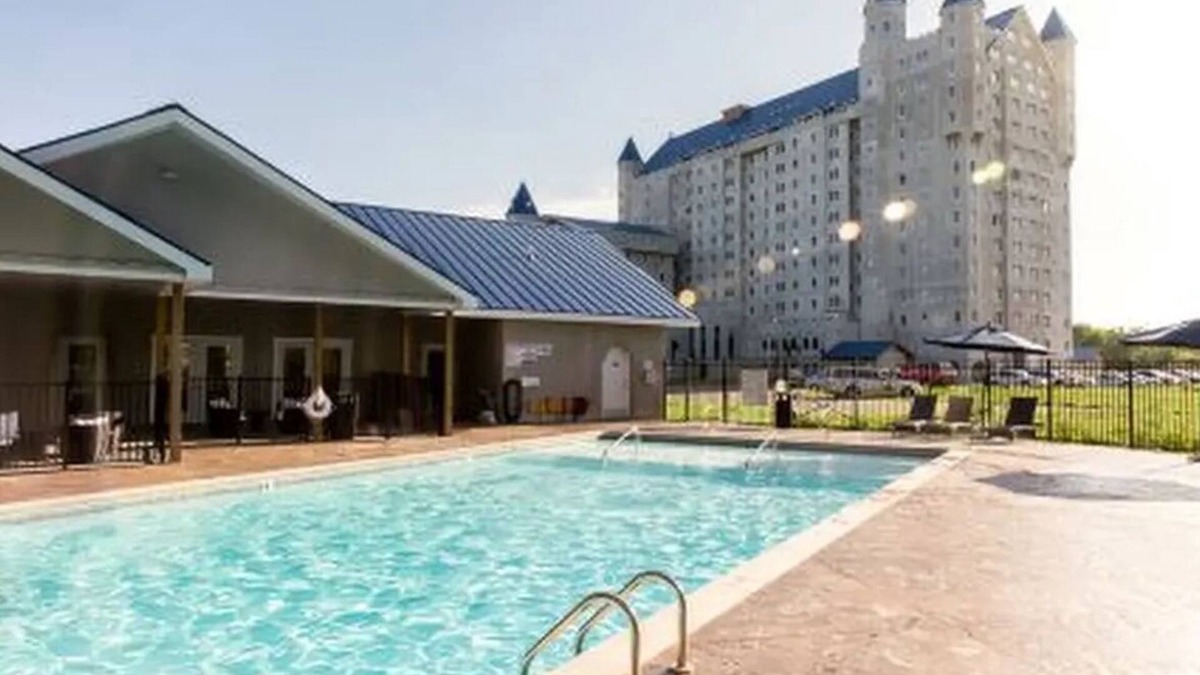Grandville Apartment | 2 bed 2 bath apartment in Castle