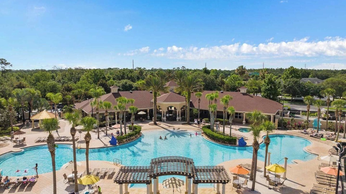 Windsor Hills Apartment | 2 bed 2 bath Condo First Floor Windsor Hills