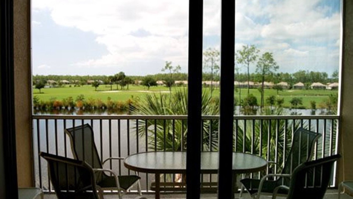 Biggar Condo | 2 BED 2 BATH CONDO ON GOLF COUNTRY CLUB COMMUNITY WATER AND GOLF VIEWS