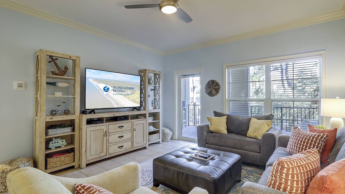 North Forest Beach Condo | 2 Bed/2 Bath Villa Centrally Located Near Coligny Beach, Rooftop Pool and Spa