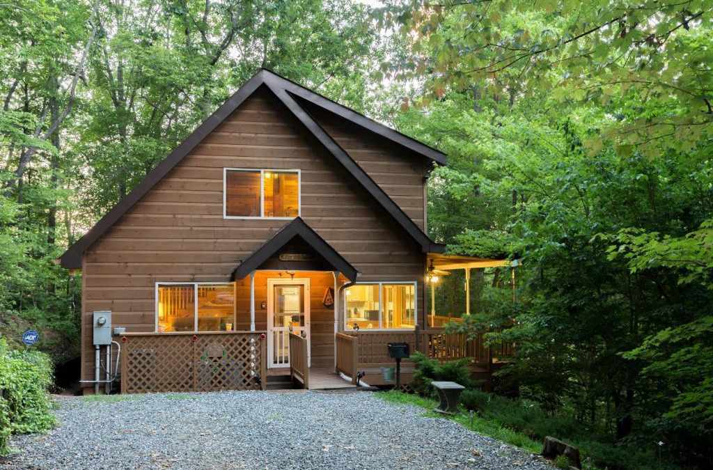 Whittier House | 2 Bed 2 Bath Vacation home in Whittier V