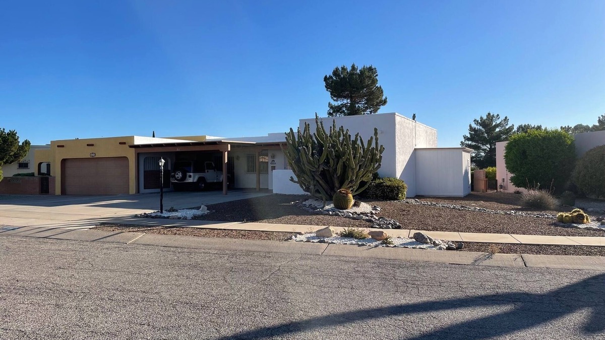 Country Club Estates House | 2 bed/2bath located on 10th green at Green Valley CC