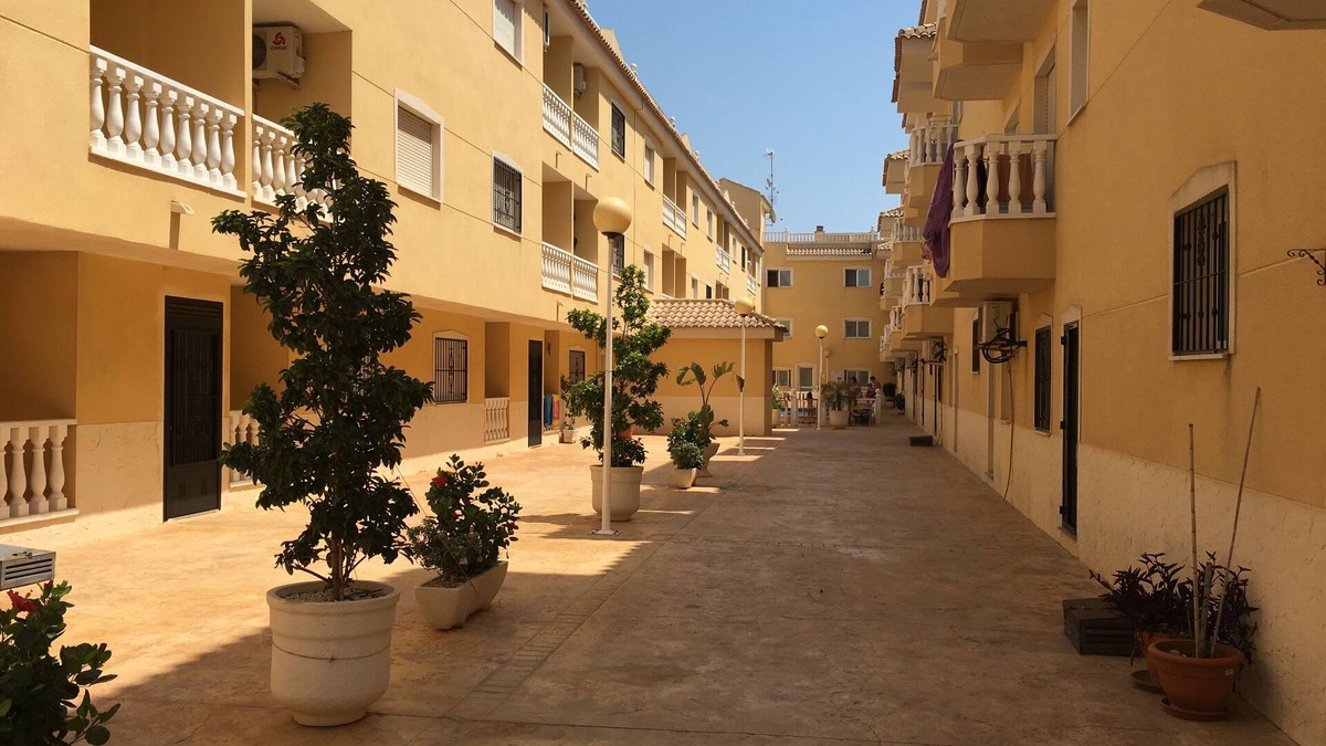 Formentera de Segura Apartment | 2 Bed Apartment Near the Golf Course and the Beach with Secluded Communal Pool