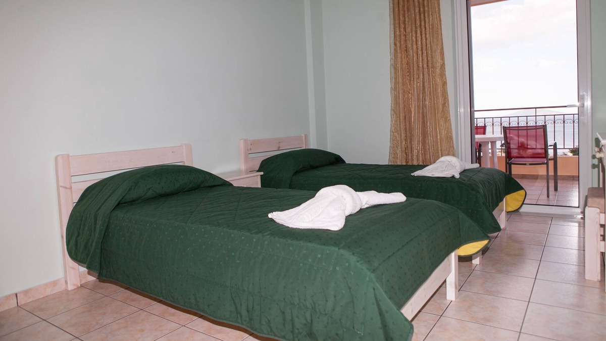 Tolo Apartment | 2 bed Apartment for up to 5 in Tolo Close to the Beach with Breathtaking Views